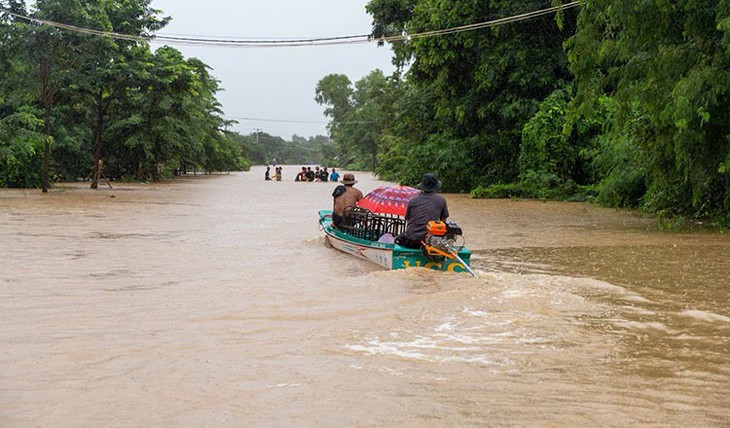 Mưa lớn ở Đông nam á, Thái Lan cho công chức nghỉ 2 ngày - Ảnh 10.