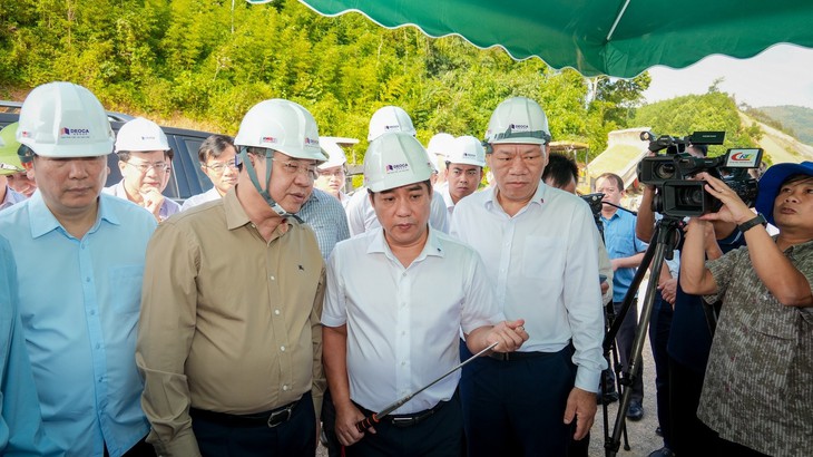 Nghiên cứu đưa 2 cao tốc qua Cao Bằng, Lạng Sơn vào khai thác miễn phí dịp Tết 2027 - Ảnh 1.
