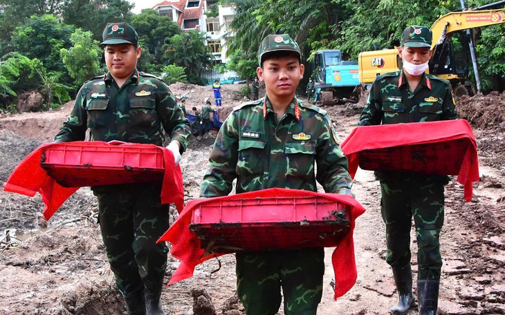 Cha tôi đã được trở về quê nhà, nằm giữa vòng tay yêu thương của gia đình, quê hương - Ảnh 9.