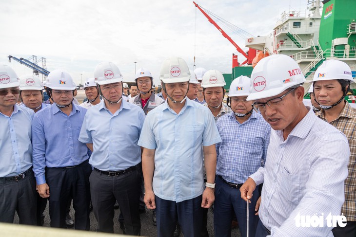 Sau chỉ đạo nóng của Bí thư Vương Quốc Tuấn, Quảng Trị gấp rút điều 5 cán bộ về xã gỡ nút thắt mặt bằng - Ảnh 1.
