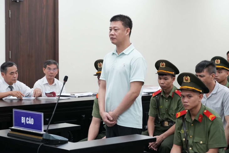 Ông Đinh Tiến Hùng lãnh 16 năm tù vì vi phạm pháp luật về tài nguyên và vật liệu nổ - Ảnh 1.