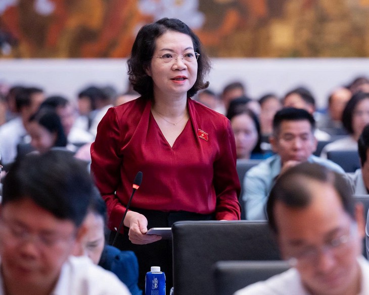 Đề nghị cân nhắc việc dừng xuất cảnh, cắt điện, nước, Internet với người không chấp hành xử phạt - Ảnh 2.