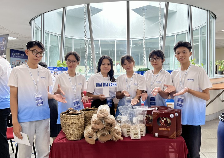 Đưa AI vào ‘dịch thuật’ nguồn gốc giống nấm linh chi - Ảnh 1.