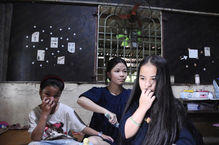 Đại học Duy Tân tặng gần như toàn bộ học phí cho một sinh viên nghèo Đà Nẵng - Ảnh 2.