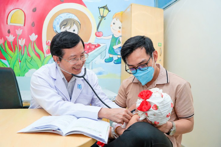 Tiêm chủng thai kỳ: Chủ động tạo lá chắn miễn dịch sớm cho mẹ và bé - Ảnh 1.