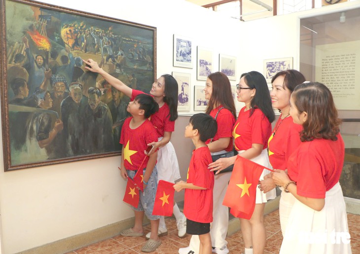 Những 'địa chỉ đỏ' ở Đồng Tháp đón đông đảo du khách dịp lễ 2-9 - Ảnh 1.