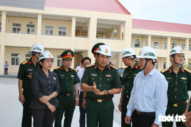 Những đứa trẻ vùng biên Đắk Lắk háo hức đến trường - Ảnh 3.