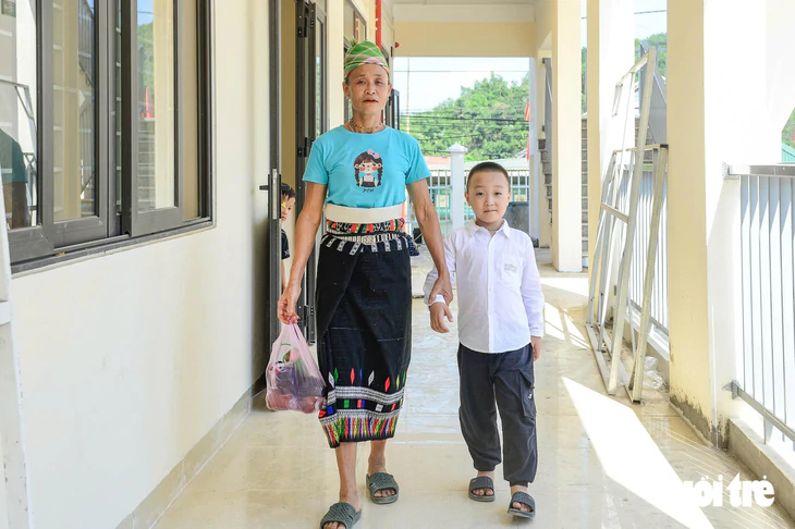 Trường nội trú hơn 123 tỉ đồng đã sạch đẹp, học sinh vùng biên xứ Thanh háo hức chờ khai giảng - Ảnh 4.