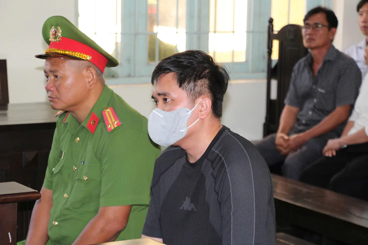 Ngày 17-9 sẽ xét xử lần 2 vụ tài xế gây tai nạn khiến nữ sinh 14 tuổi tử vong ở Vĩnh Long - Ảnh 1.