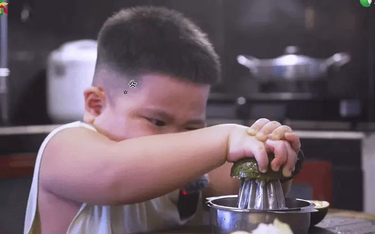 Anh Tạ của Mưa đỏ 'lụy' con gái, bật khóc khi đọc thư cha trong Bố ơi, mình đi đâu thế? - Ảnh 2.