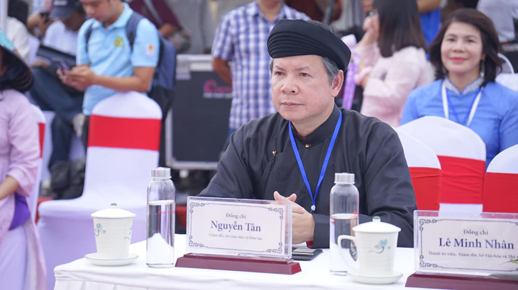 Làm gì để tránh nạn lạm thu trước năm học mới? - Ảnh 1.