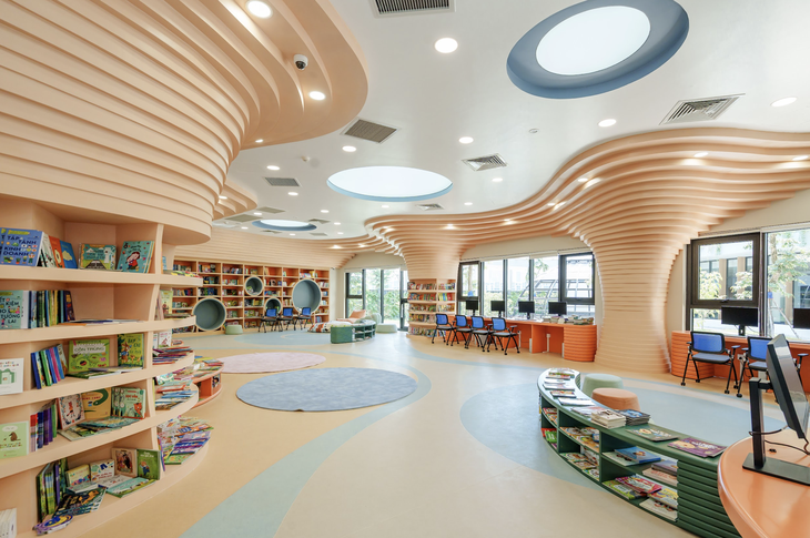 Vin Nexus Center: Trường học hạnh phúc hình trái tim và những gam màu rất 'lạ' - Ảnh 3.