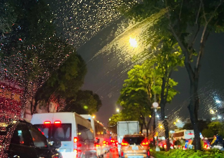 Khi số đuôi điện thoại phản bội 'tuổi 18' của tôi - Ảnh 1.