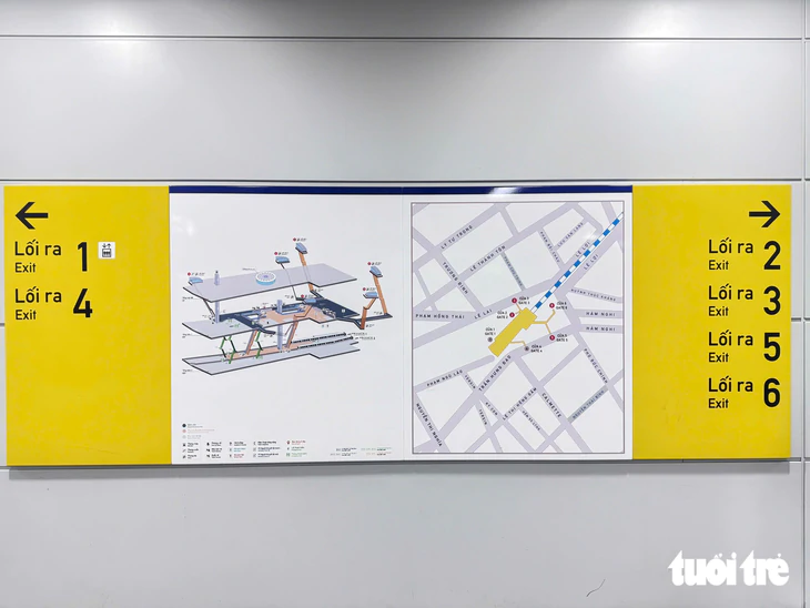 Khách đi ga ngầm Bến Thành metro số 1 góp ý ghi thêm đường, địa điểm ở lối ra - Ảnh 2.