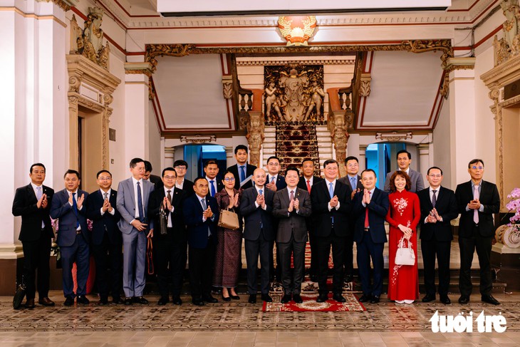 Bộ trưởng Thanh tra Campuchia ấn tượng với sự phát triển của TP.HCM - Ảnh 4.