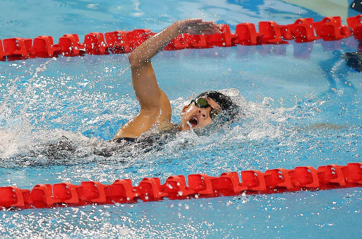 Olympic chơi lớn, tặng điện thoại đắt tiền cho hơn - Ảnh 1.