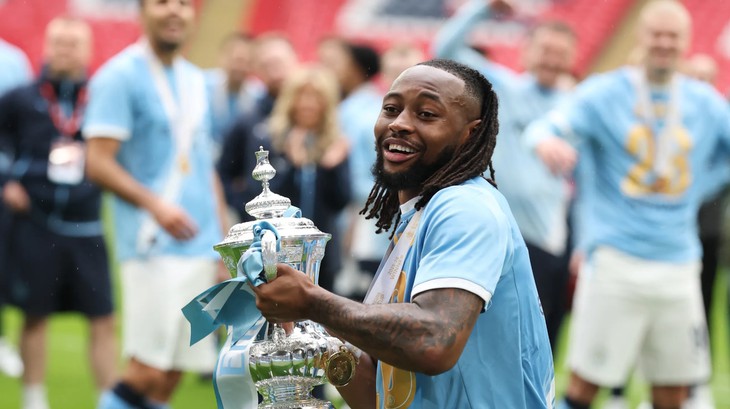 Man City ‘tiết kiệm’ 1,05 tỉ euro nhờ gian lận, rồi tiền đi đâu? - Ảnh 1.
