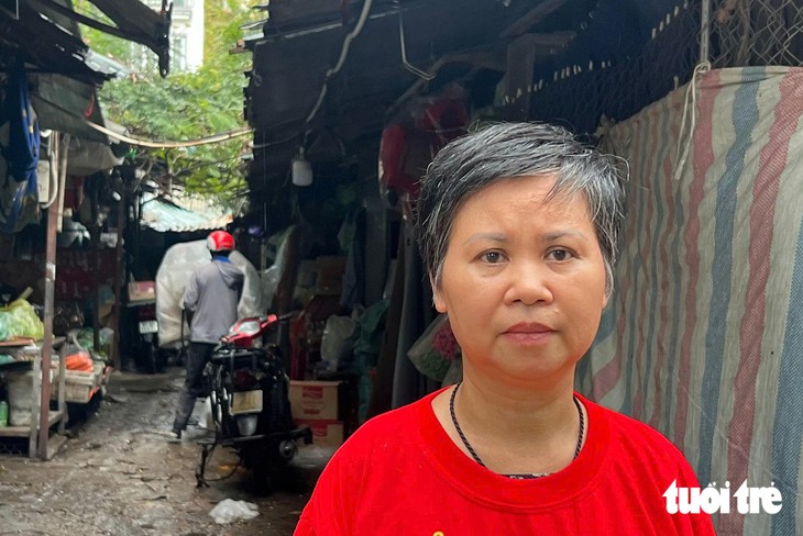 Chủ tịch Hà Nội chỉ đạo nóng vụ đóng chợ Kim Liên nhưng không bố trí chợ tạm khiến tiểu thương hoang mang - Ảnh 2.