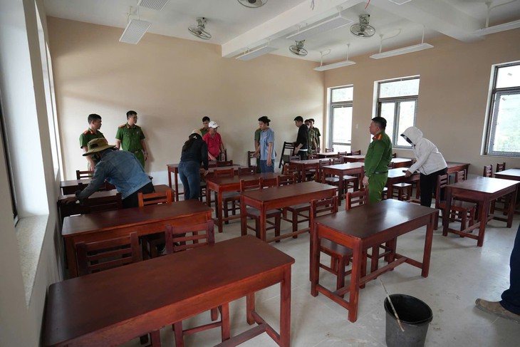 Trường nội trú liên cấp vùng cao Đà Nẵng bố trí tạm chỗ ở cho học sinh, sẵn sàng khai giảng năm học mới - Ảnh 1.