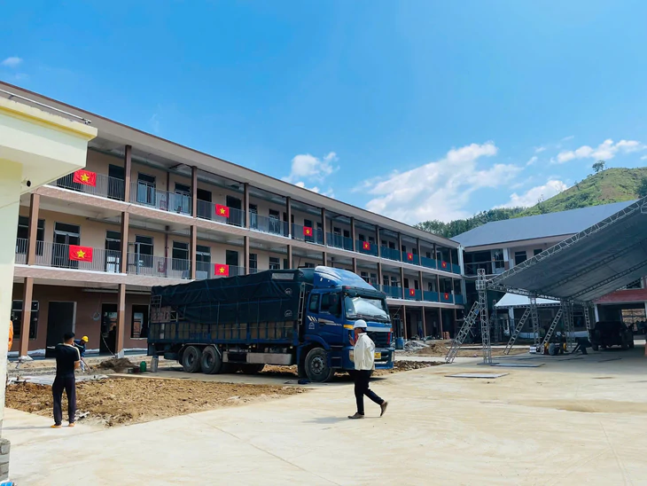 Trường nội trú liên cấp vùng cao Đà Nẵng bố trí tạm chỗ ở cho học sinh, sẵn sàng khai giảng năm học mới - Ảnh 3.