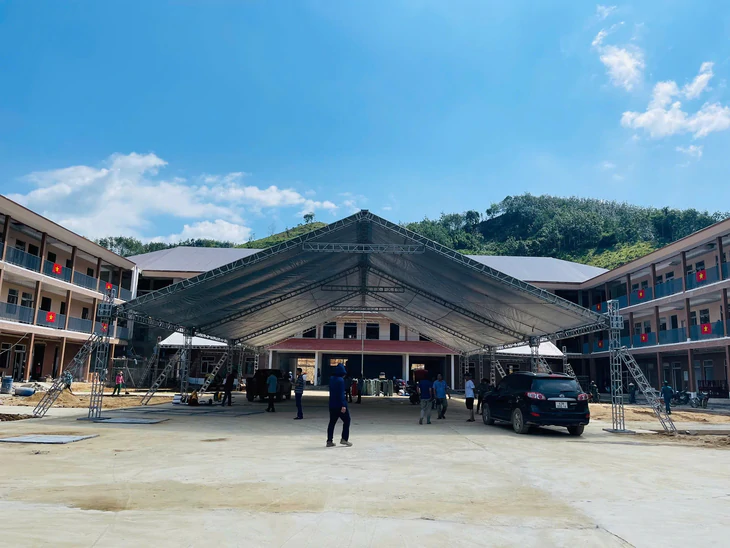 Trường nội trú liên cấp vùng cao Đà Nẵng bố trí tạm chỗ ở cho học sinh, sẵn sàng khai giảng năm học mới - Ảnh 4.