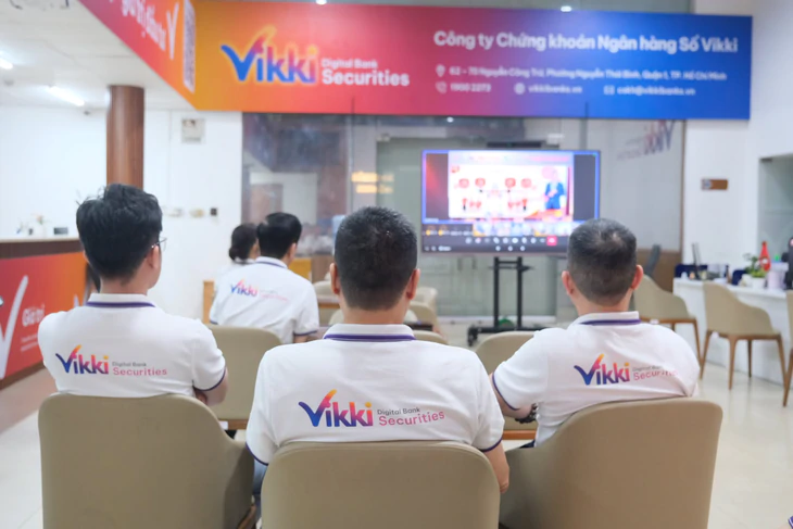 Một công ty chứng khoán vừa tăng vốn gấp 7 lần, 12 nhà đầu tư mới nắm gần 86% vốn - Ảnh 1.