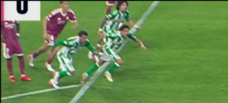 Tranh cãi nảy lửa khi Mbappe không được đá lại quả 11m trong trận Real Madrid gặp Real Betis - Ảnh 2.