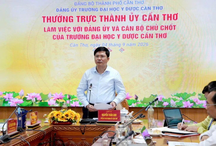 Thành ủy Cần Thơ yêu cầu đẩy mạnh phối hợp khám sức khoẻ toàn dân - Ảnh 2.
