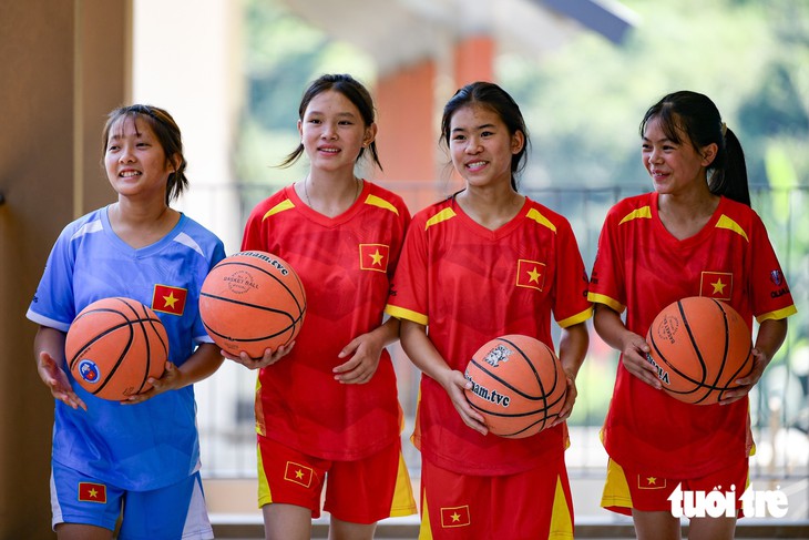 'Ngôi nhà mới' của trẻ vùng biên và kỳ vọng đổi thay bản làng - Ảnh 7.