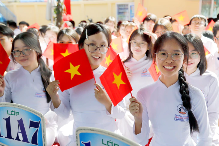 Hơn 200 trường công lập ở TP.HCM được giao quyền tự chủ tài chính, là những trường nào? - Ảnh 2.