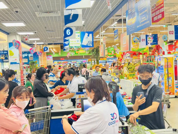 Saigon Co.op rộn ràng mùa tựu trường, ưu đãi đến 50% - Ảnh 1.