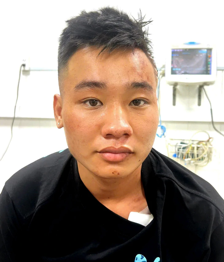 Khởi tố, bắt giam hung thủ sát hại 3 mẹ con và đâm người chồng trọng thương - Ảnh 1.