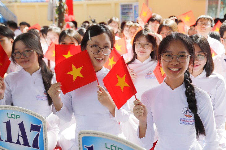 TP.HCM có hơn 200 trường công lập được giao quyền tự chủ tài chính, là những trường nào? - Ảnh 1.