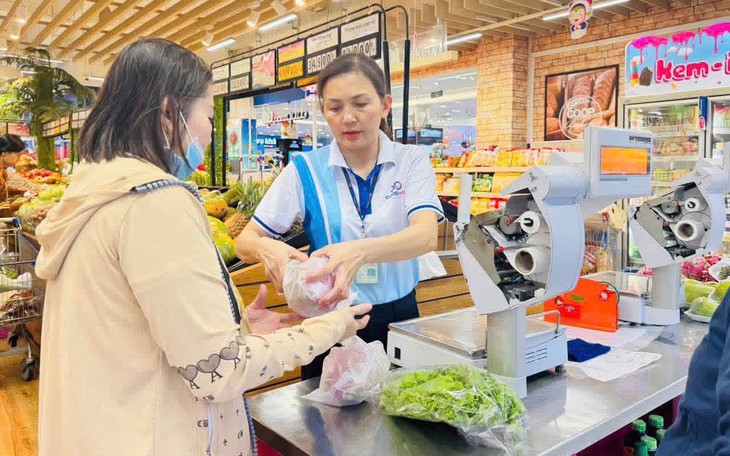 Saigon Co.op trao 200 triệu đồng tiếp sức trẻ em khó khăn - Ảnh 3.