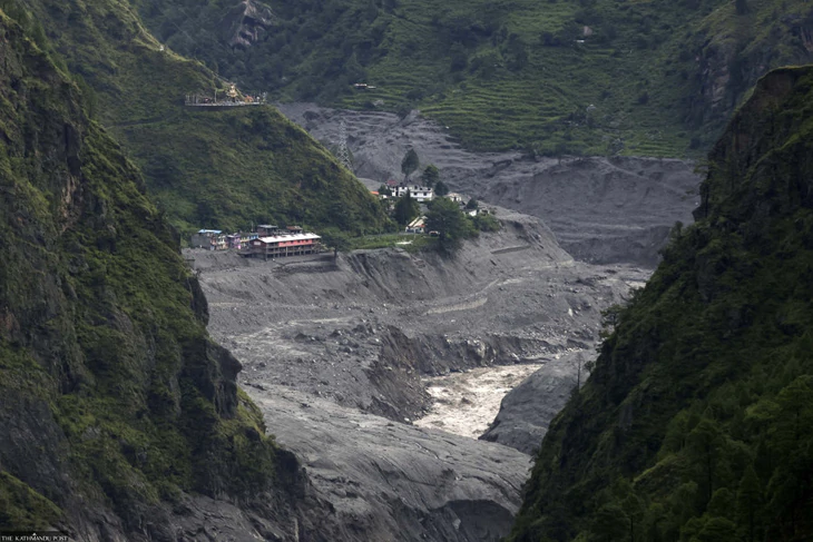 Bài toán tái định cư những vùng đất bị lũ cuốn ở Nepal - Ảnh 1.
