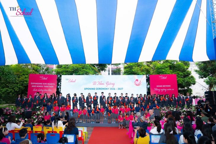 Lễ Khai giảng năm học 2026 - 2027 tại TH School: Một thập kỷ 'không ngừng vươn xa' - Ảnh 1.