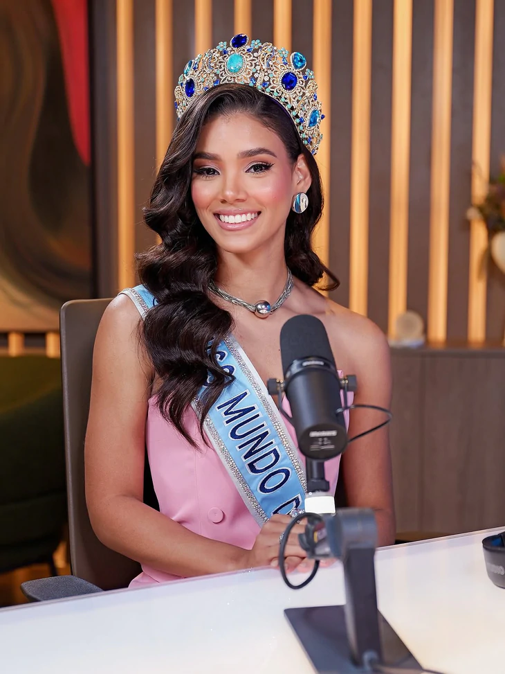 Nhan sắc đời thường của tân Miss World 2026 Joheirry Mola - Ảnh 8.