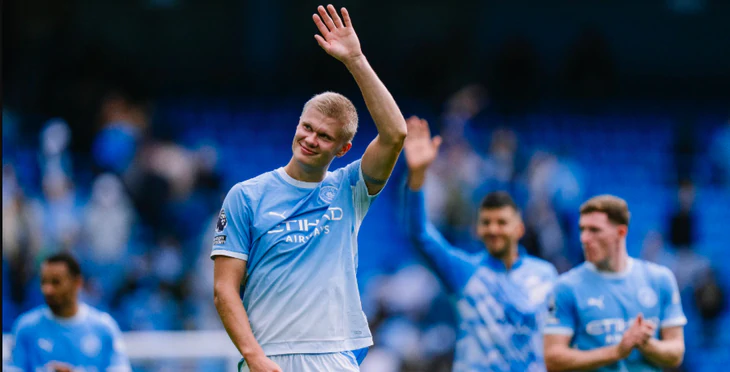 Man City khiến Arsenal chịu áp lực trước trận derby London - Ảnh 1.