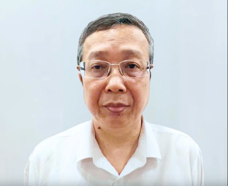 Thủ tướng kỷ luật buộc thôi việc Thứ trưởng Bộ Nông nghiệp và Môi trường Hoàng Trung - Ảnh 1.