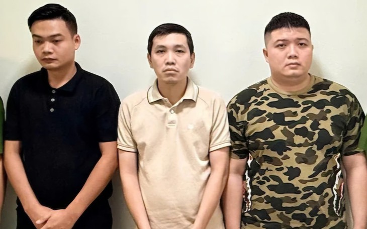 Khởi tố 2 bị can liên quan vụ thu hơn 9 triệu đồng thuê xe cứu thương - Ảnh 2.