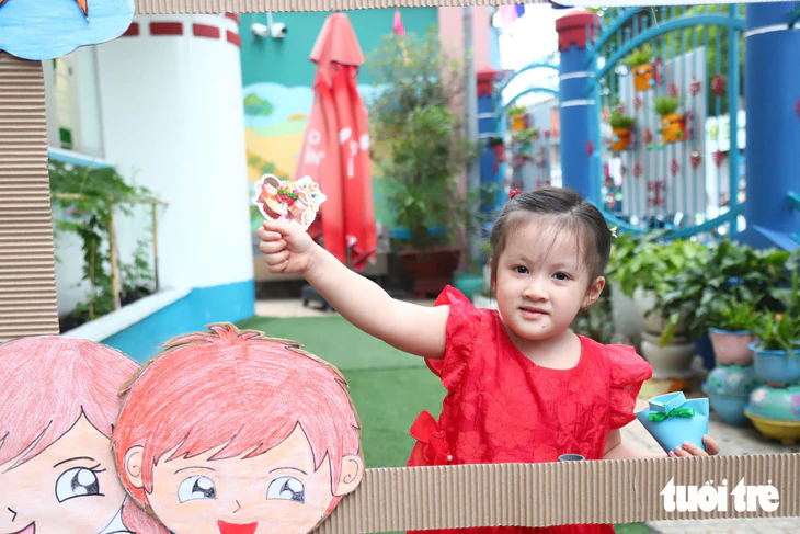 Bí thư Trần Lưu Quang, chủ tịch Nguyễn Văn Được dự lễ khai giảng tại Trường THPT Trần Khai Nguyên - Ảnh 18.