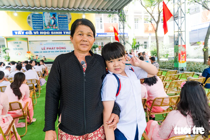 Tiếng trống khai giảng trong "thế giới đặc biệt" - Ảnh 14.