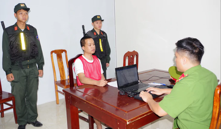 Lãnh đạo Bộ Công an đề nghị Công an Ninh Bình điều tra mở rộng vụ lừa đảo 250 tỉ đồng - Ảnh 2.