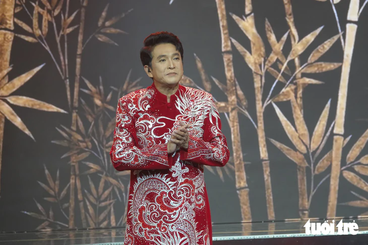 Kim Tử Long tiếp tục ngồi ‘ghế nóng’ vòng chung kết Chuông vàng vọng cổ 2026 - Ảnh 3.