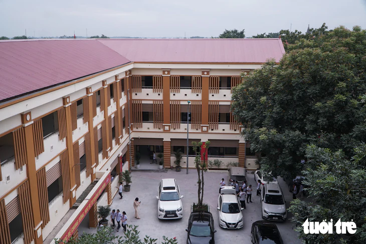 Xã đảo duy nhất ở Hà Nội lần đầu tiên có trường THPT, học sinh hết cảnh phải nghỉ học khi mưa lũ - Ảnh 5.
