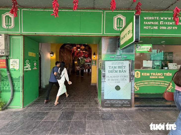 Cửa hàng kem 35 Tràng Tiền đóng cửa vì hợp đồng thuê nhà hết hạn - Ảnh 2.