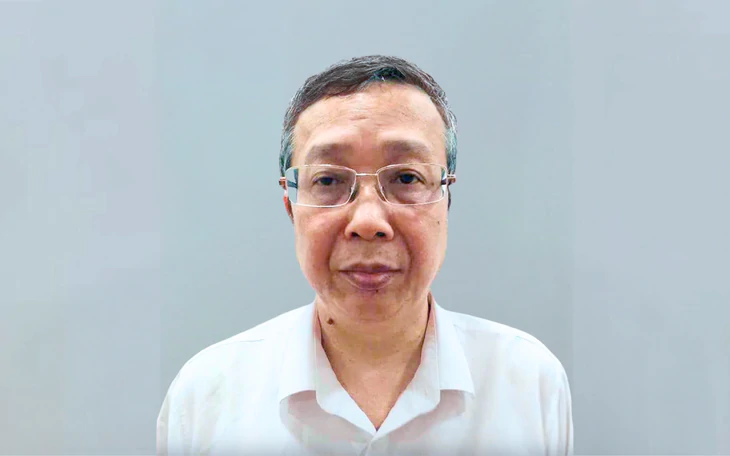 Thủ tướng kỷ luật buộc thôi việc Thứ trưởng Bộ Nông nghiệp và Môi trường Hoàng Trung - Ảnh 2.