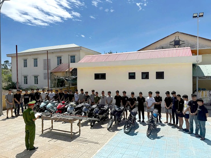Đuổi chém nhau sau cuộc thách thức trên TikTok - Ảnh 2.