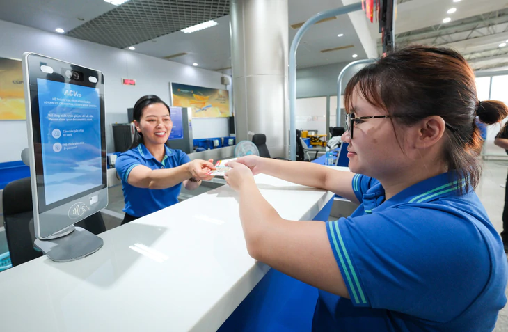 Sân bay Liên Khương sẽ ngừng phát thanh tìm khách - Ảnh 1.