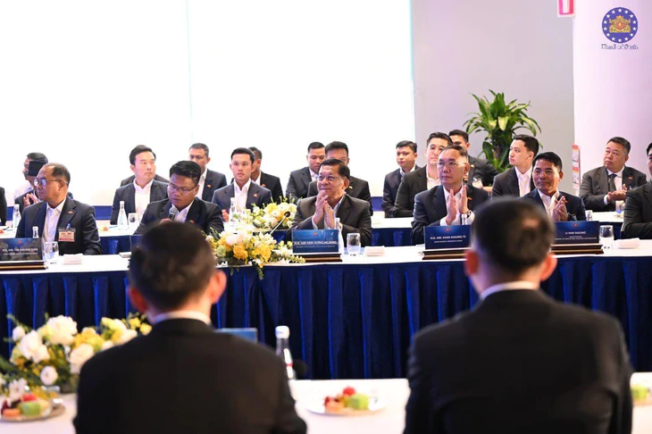 Tổng thống Myanmar thăm nhà máy VinFast Hải Phòng - Ảnh 2.